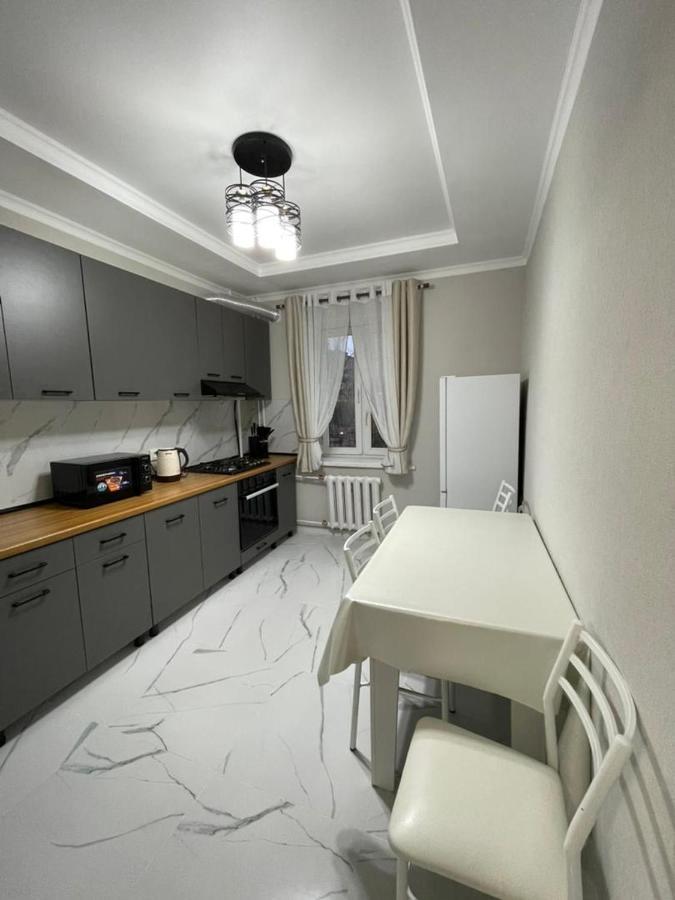 Apartment In Street Toktogula 77 Bishkek Exterior foto
